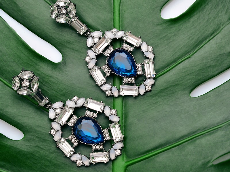 金属アレルギー対応ピアスの選び方